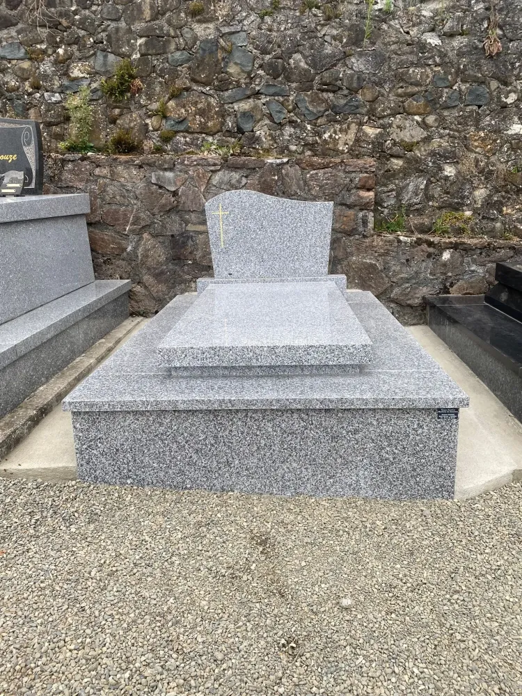 monument-funeraire